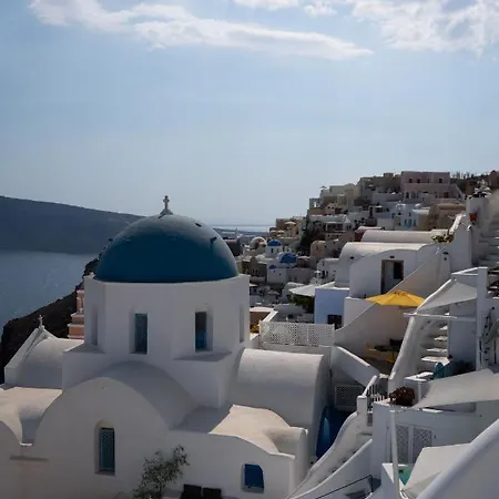 Гостевой дом Oia Spirit Residences