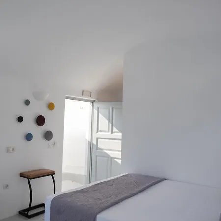 Oia Spirit Residences 4*