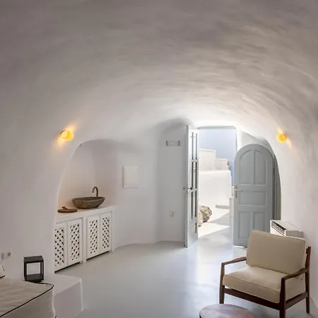 Гостевой дом Oia Spirit Residences