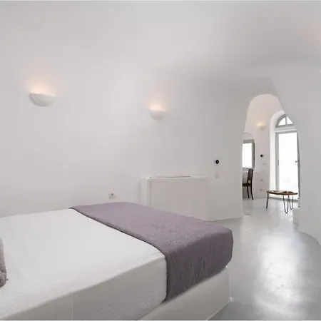 Oia Spirit Residences Гостевой дом 4*