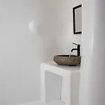 Spirit By Mary D Nomikou 4* Oia (Santorini)