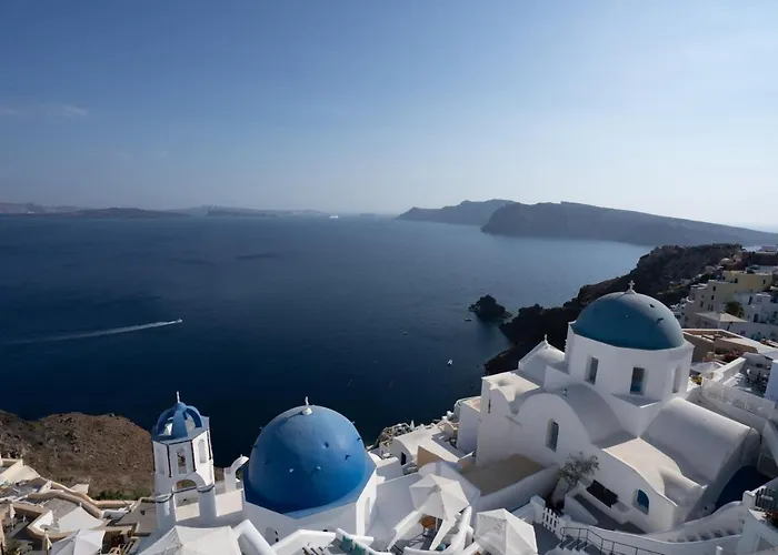 Spirit By Mary D Nomikou Guest house Oia (Santorini)