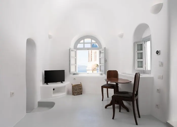 Spirit By Mary D Nomikou 4* Oia (Santorini)